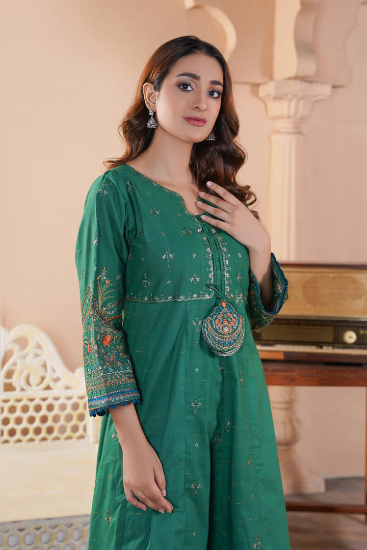 Cotton winter dresses with shawl
where to buy warm cotton dresses in Lahore
