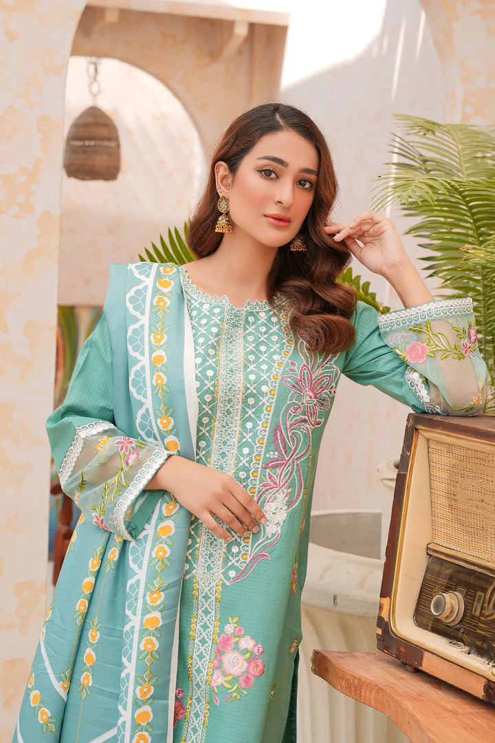 Latest designs in ready-to-wear winter cotton by Sehar Bano
